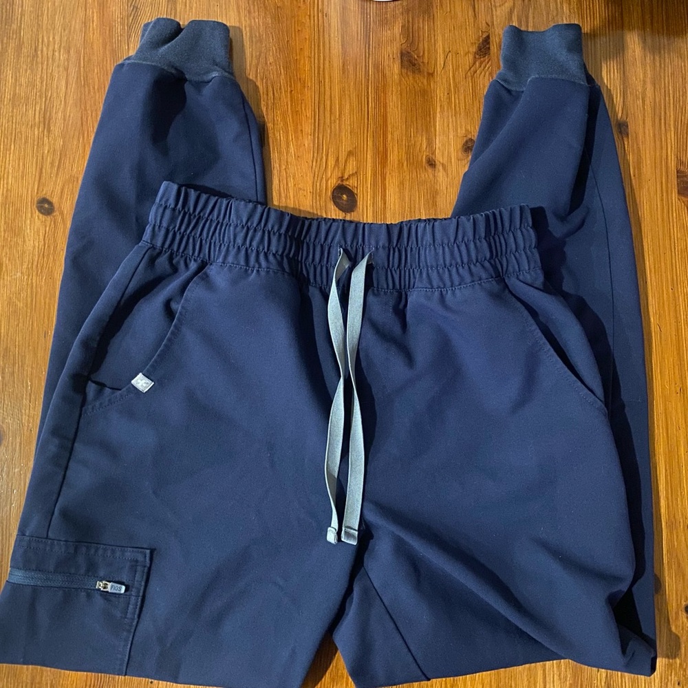 Women’s FIGS Navy Zamora™ - High Waisted Scrub Pants - S